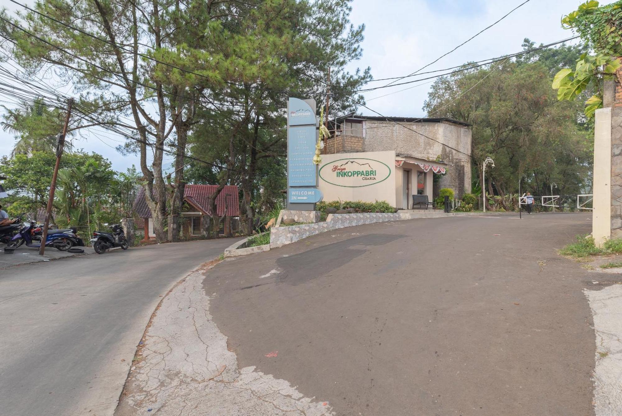 Urbanview Hotel Inkoppabri Cisarua Puncak Eksteriør bilde