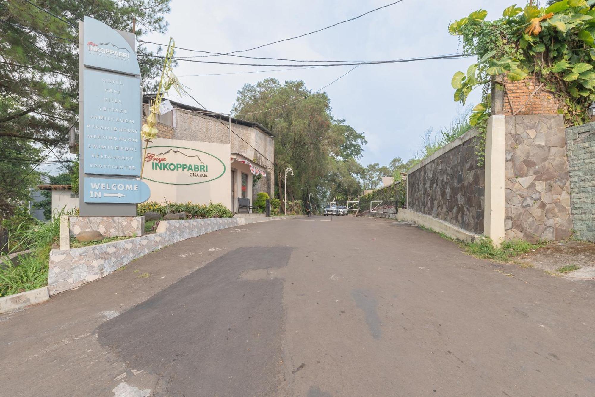 Urbanview Hotel Inkoppabri Cisarua Puncak Eksteriør bilde